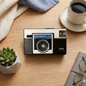 Kodak Instamatic FILM X-15 Camera Black & Silver Vintage Classic